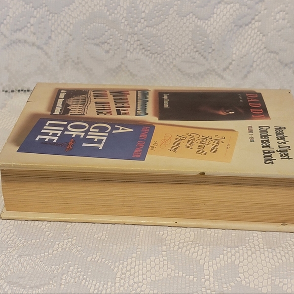 Vintage Reader's Digest Condensed Books Volume 1 1989 - Picture 5 of 16